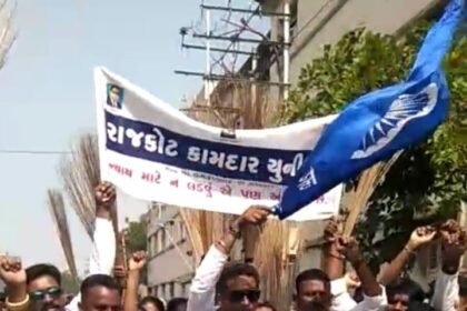 શોષણ સામે અવાજ ઉઠાવનાર ૮3 સફાઇકર્મીએ નોકરી ગુમાવી, કોન્ટ્રાક્ટરે દીવાળી બગાડી