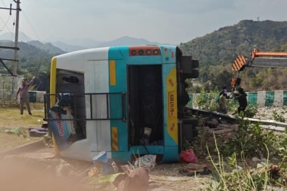 અંબાજી પાસે અકસ્માતમાં સૌરાષ્ટ્રના 30 મુસાફરો ઘવાયા