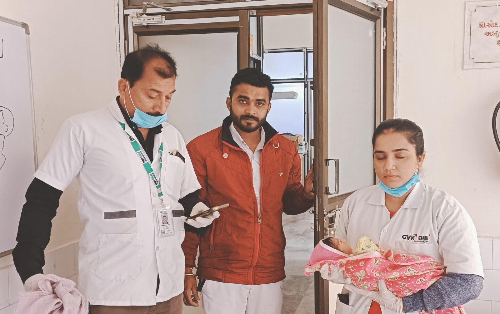 પાટણના સુજનીપુર નજીકથી ત્યજી દીધેલ હાલતમાં બાળકી મળી આવી.