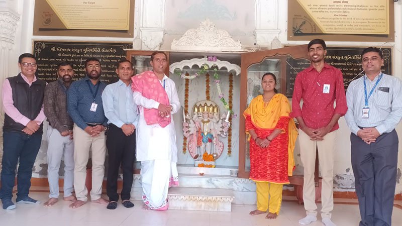 સોમનાથ સંસ્કૃત યુની. માં વસંત પંચમીની સરસ્વતીની પૂજા અર્ચના કરવામાં આવી