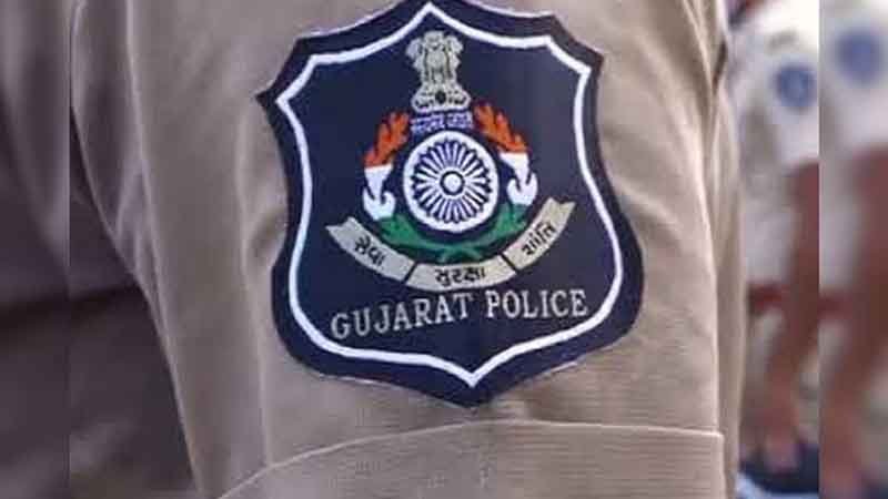 ગુજરાત પોલીસમાં પોલીસ સબ ઇન્સ્પેક્ટર અને પોલીસ કોન્સ્ટેબલની મોટા પાયે ભરતી થશે.