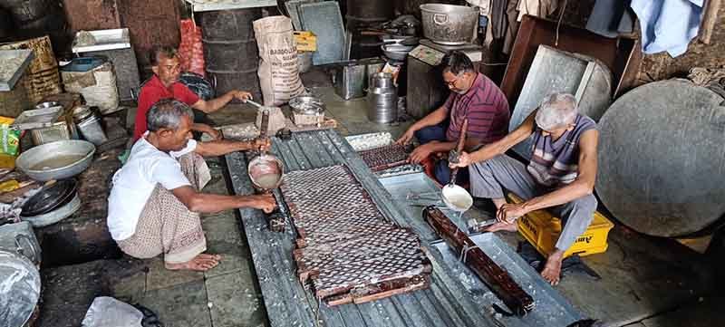 પાટણમાં હોળીમાં પરંપરાગત ઝેમની પરંપરાનું ચલણ ઘટતા હાઇડાનું વેચાણ 50 ટકા ઘટ્યું.