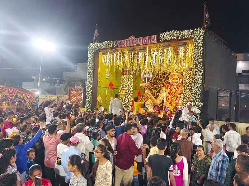 વેરાવળમાં કાળ ભૈરવનાથ દાદાની પ્રતિમાના હજ્જારો ભાવિકોએ દર્શન કરી ધન્ય થયા