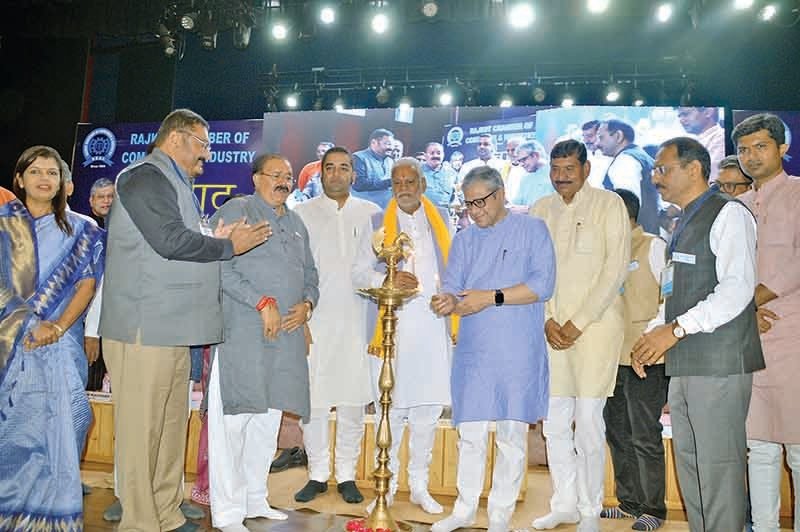 રેલવેમંત્રી રાજકોટમાં : ચૂંટણી બાદ રાજકોટ અમૃત ભારત રેલવે સ્ટેશનનું કામ શરૂ થઇ જશે