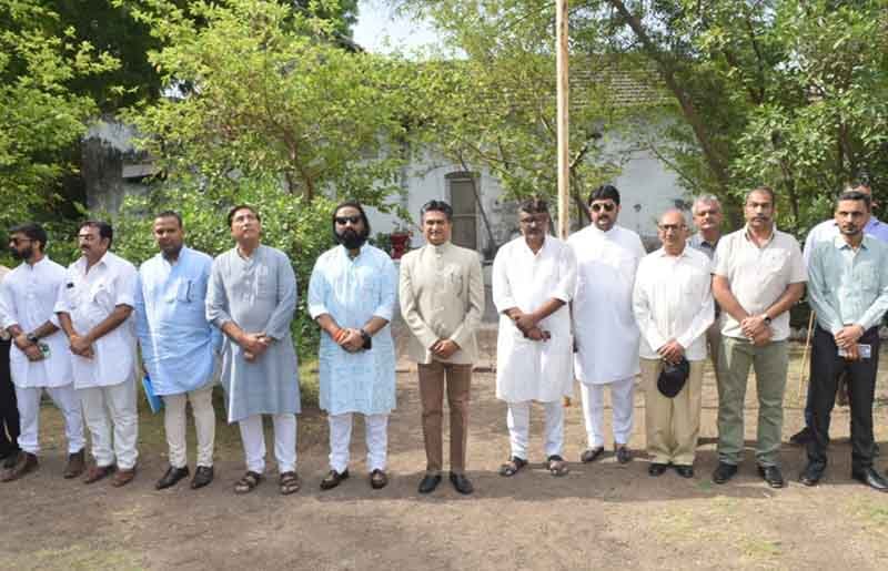 રાજકોટમાં 45 રાજવીઓ વડાપ્રધાનના ટેકામાં આવ્યા આગળ