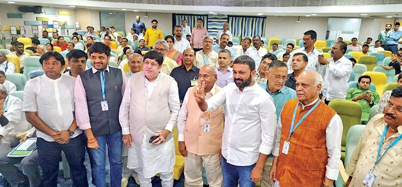 ઇફકોની વિકેટ ઉપર જયેશ  રાદડિયા મેન ઓફ ધ મેચ : ભાવિના સંકેત અમંગળ