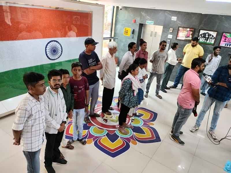 થેલેસેમિયા દર્દીના રાશનકાર્ડ અંત્યોદયમાં ફેરવી આપવા કલેકટરને રજૂઆત