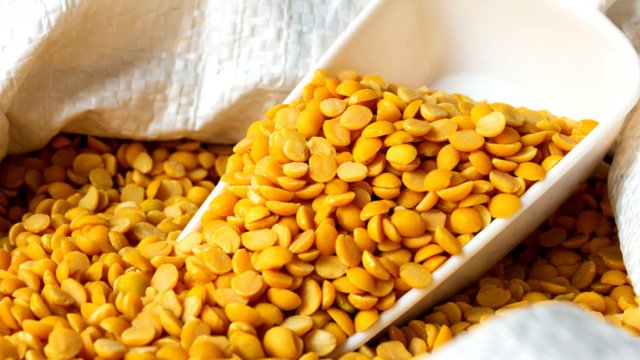 રાજકોટના 3૦ વેપારીઓને તુવેરદાળનો સ્ટોક આપવા પુરવઠા તંત્રની તાકીદ