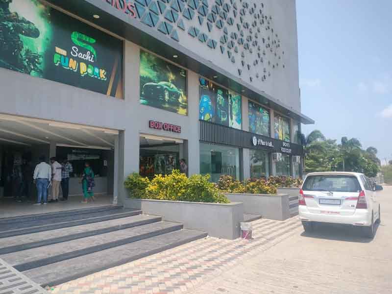 વેરાવળના બે મલ્ટીપ્લેક્ષ સિનેમાઓ સીલ કરાયા, ફોનીકસ સિનેમામાં ફાયર સેફટી મુદે અનેક ત્રુટીઓ જોવા મળતા અધિકારીઓ ચોકી ઉઠયા