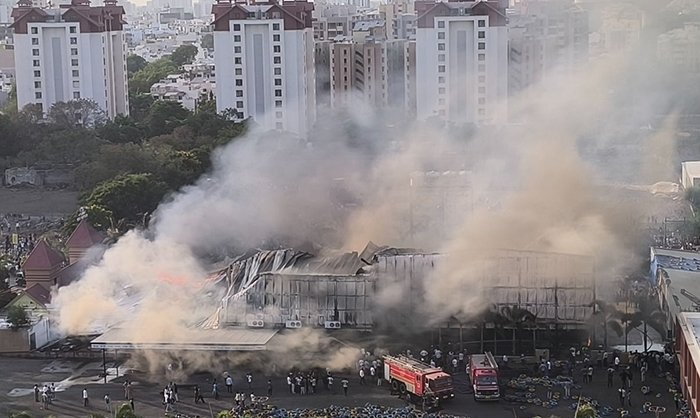 રાજકોટ અગ્નિકાંડનો મુદ્દો હાઇકોર્ટ પહોંચ્યો : ફાયર NOC મામલે હુકમ છતાં પાલન ન થતું હોવાની રજૂઆત