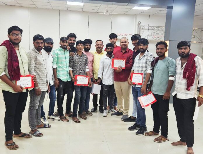 હળવદ ખાતે TRP ગેમઝોનમાં મૃત્યુ પામેલા દિવંગતો તેમજ સ્વર્ગસ્થ પિતાની નવમી પુણ્યતિથિ નીમિતે પુત્રએ કર્યું મહા રકતદાન કેમ્પનું આયોજન