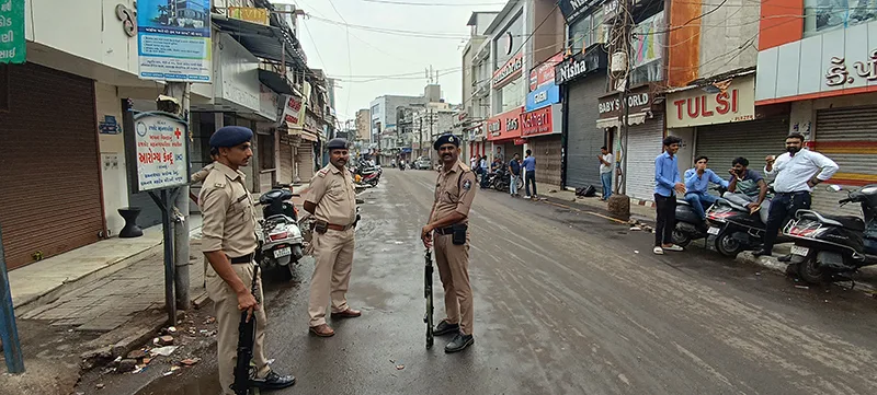 રાજકોટ સજ્જડબંધ : લોકરોષ વ્યકત થયો