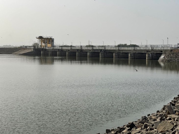 આજી-ન્યારીમાં કપડા-વાહન ધોતા, ન્હાતા પકડાશે તો લેવાશે કાયેસરના કડક પગલાં