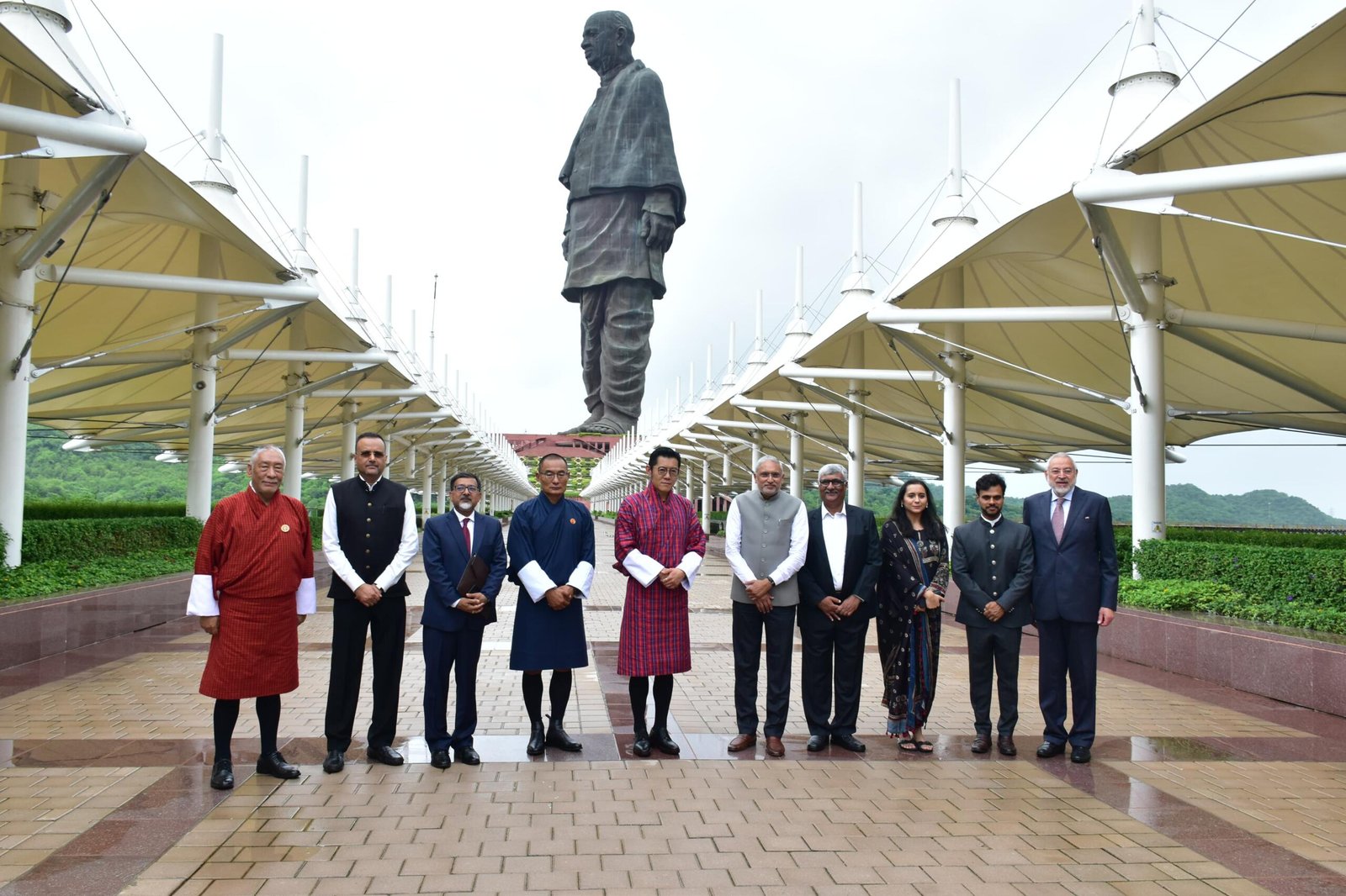 ભુતાનના રાજા અને પ્રધાનમંત્રીએ સ્ટેચ્યુ ઓફ યુનિટીને નિહાળી તેને નાયાબ કલાકૃતિ ગણાવી