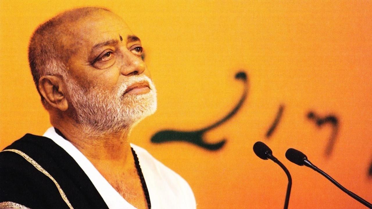 સંક્રાંતિ દરમિયાન પતંગ ચગાવતા માર્યા ગયેલાઓને મોરારિબાપુની શ્રધ્ધાંજલિ અને સહાય