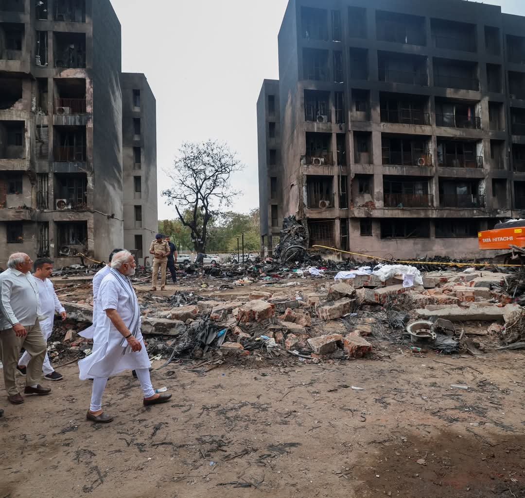 ડ્રીમ લાઇનરે 290 લોકોના અગણીત ડ્રીમ રોળી નાખ્યાં ડ્રીમ લાઇનરે 290 લોકોના અગણીત ડ્રીમ રોળી નાખ્યાં
