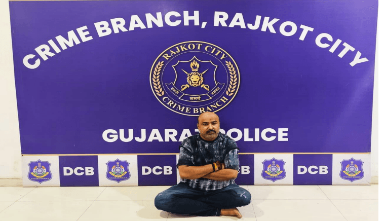 PSI–DSPની પરીક્ષા પાસ કરાવી દેવાનું કહી 2.36 કરોડની ઠગાઈ કરનાર પ્રોડ્યુસર ઝડપાયો