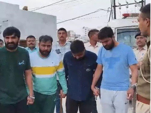 જૂનાગઢમાં ગેમ્બલર ગેંગના ભાજપના કોર્પોરેટર સહિત ૪ આરોપીને સાથે રાખી પોલીસનું રીકન્સ્ટ્રકશન