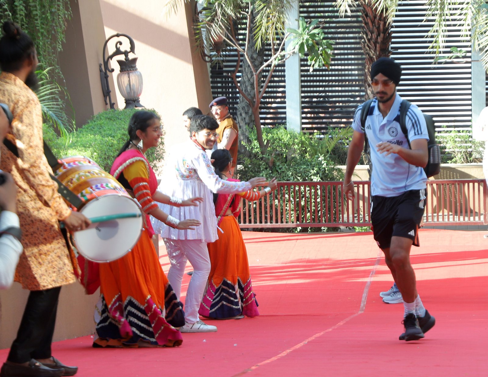 આકાશમાં પતંગ, મેદાનમાં ક્રિકેટ : કાલે રાજકોટમાં ઉત્સવનો માહોલ