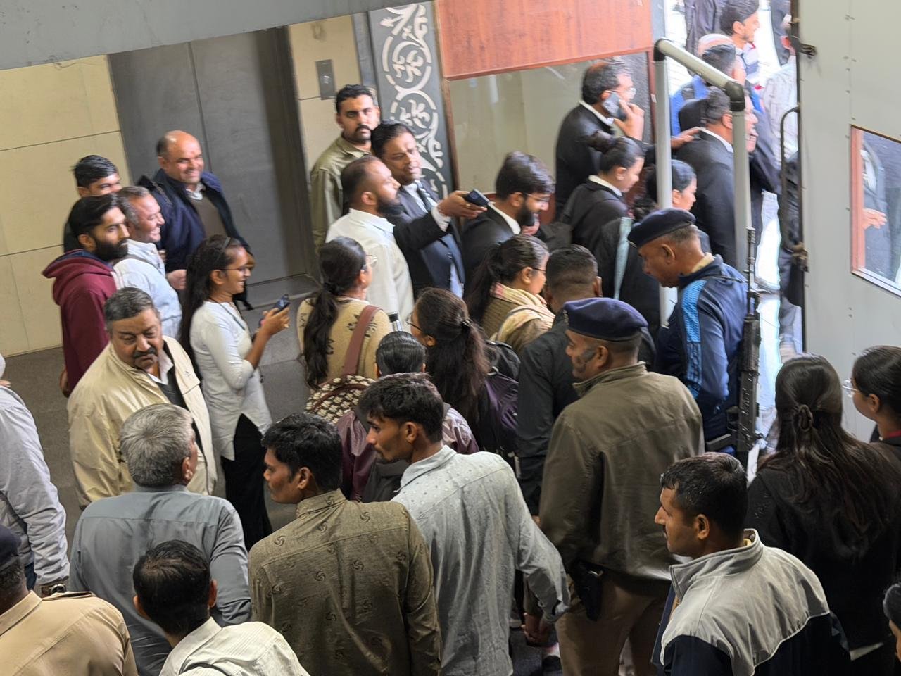 રાજકોટ સહિત રાજ્યની છ કોર્ટને બોમ્બથી ઉડાવવાની ધમકી