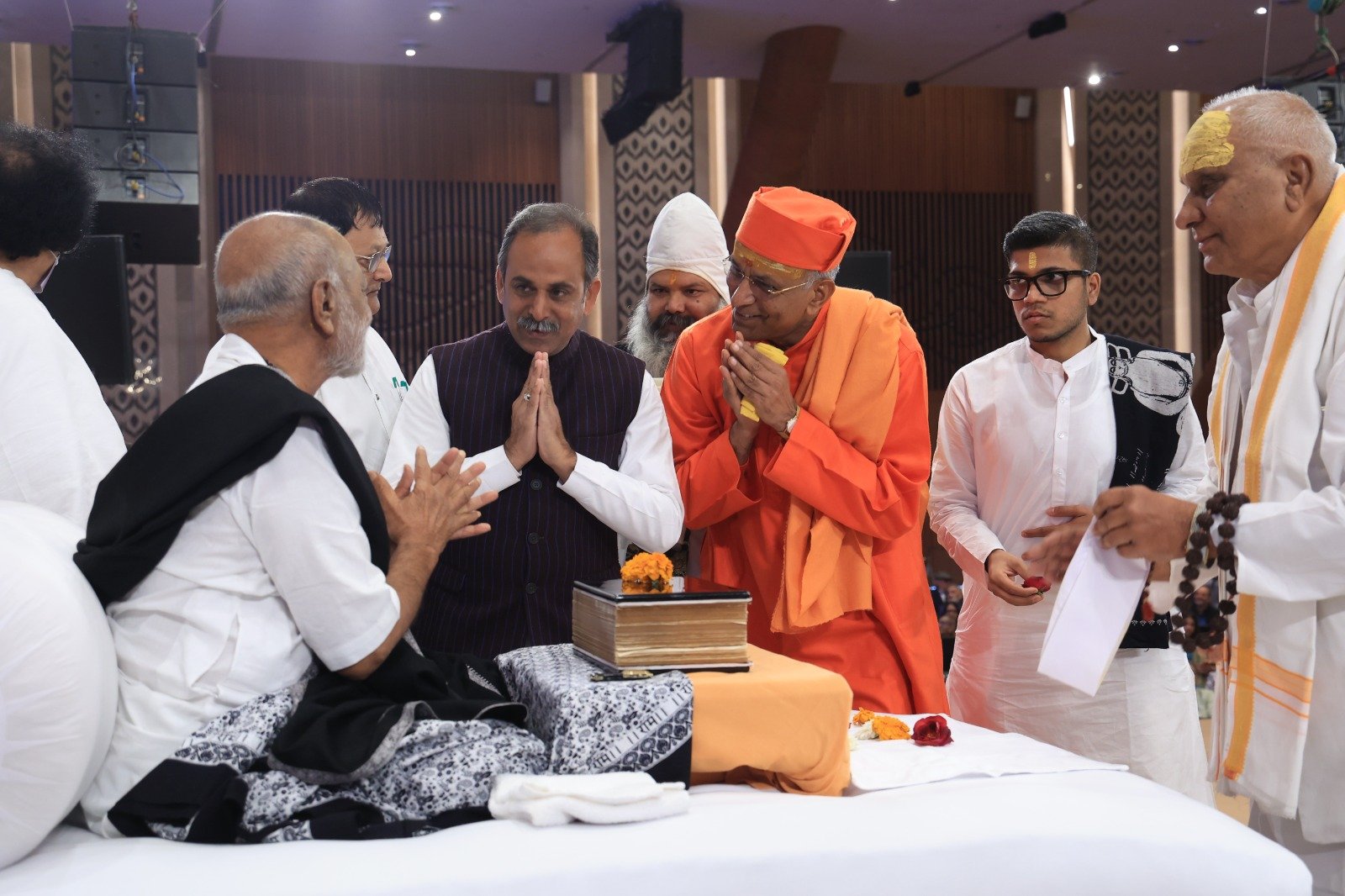  પાપ-પુણ્યનો નાશ થાય પણ પ્રેમનો કયારેય નાશ ન થાય : મોરારિબાપુ