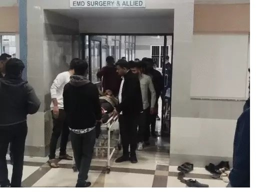  સુરેન્દ્રનગર જિ.પં.ના સદસ્યના પુત્ર પર નિવૃત પોલીસ કર્મચારીનું ફાયરીંગ