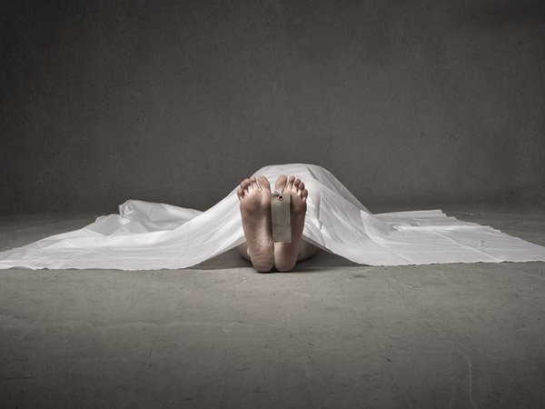 ફોન પર બોયફ્રેન્ડ સાથે વાત કર્યા બાદ 24 વર્ષીય યુવતીની પાંચમા માળેથી મોત છલાંગ