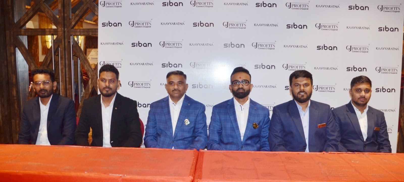 રાજકોટમાં ગીફટ સિટી અંગે પ્રેસ બ્રિફીંગ ભાવિ પ્લાનીંગ ઉપર ભાર મૂકાયો
