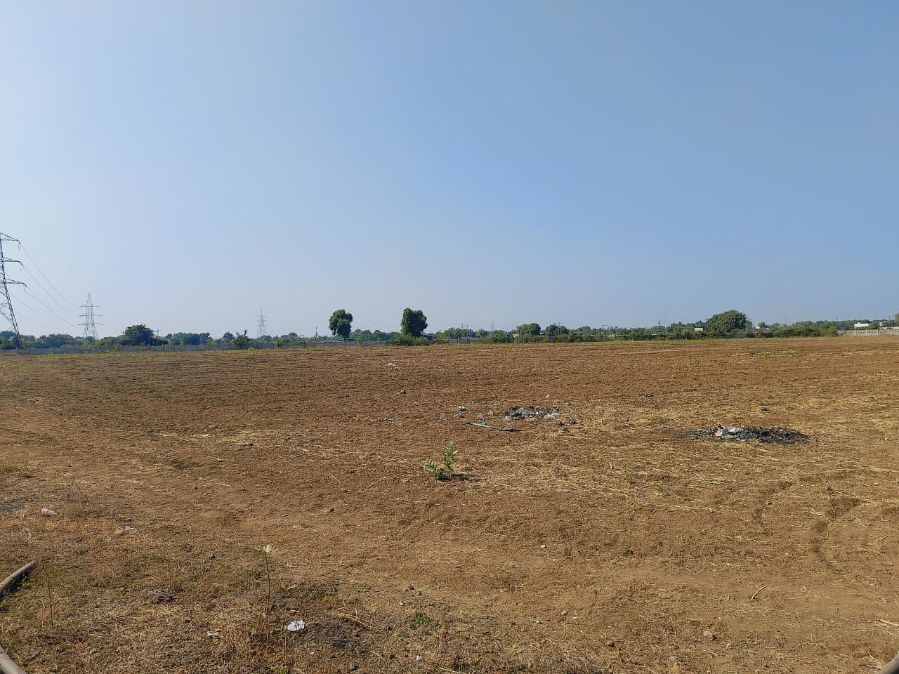  ૪ કરોડની જમીન, ૧૩ આરોપી અને દસ્તાવેજ વિના છેતરપીંડી