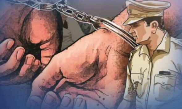 લૂંટ-ધાડના ગુનામાં 12 વર્ષથી ફરાર આરોપી કમળાપુરની સીમમાંથી ઝડપાયો