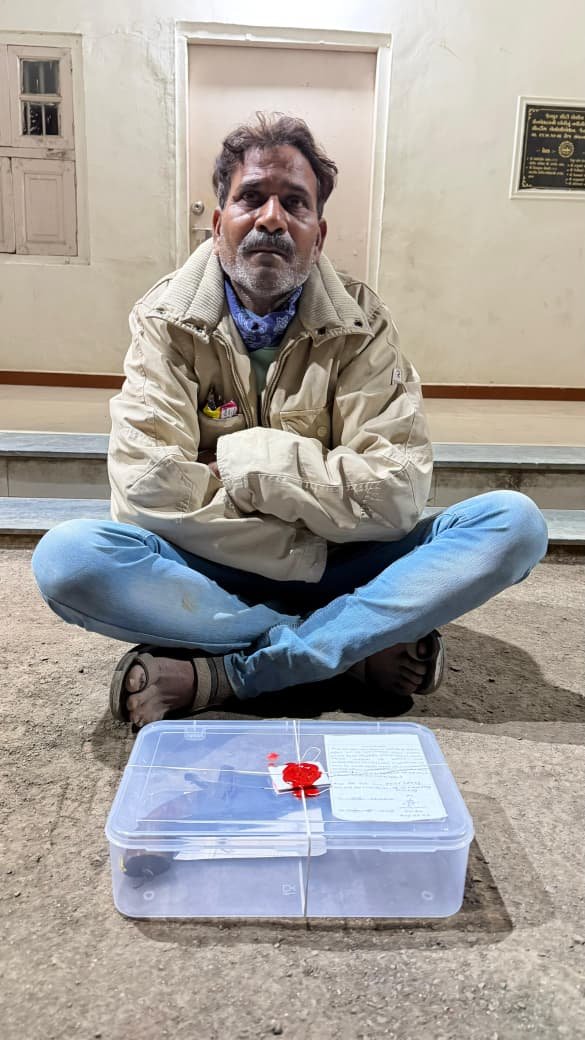  જેતપુરના ખીરસરા રોડ પરથી દેશી તમંચા સાથે શખ્સ ઝડપાયો