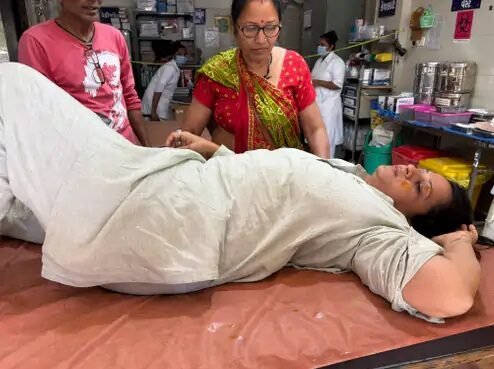 ગોંડલમાં આપ મહિલા નેતા જીગીશા પટેલ પર વિફરેલી મહિલાઓએ કરી લાફાવાળી