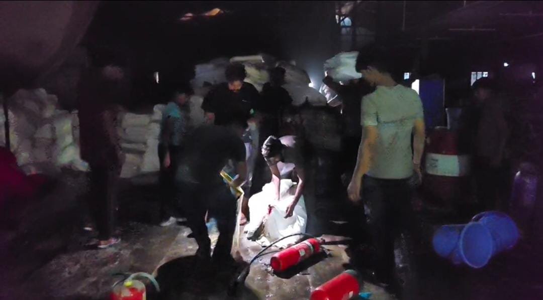 જેતપુર ડાઈંગ એન્ડ પ્રિન્ટિંગ એસોસિએશનના પ્રમુખના કારખાનામાં ભીષણ આગ, કરોડોનું નુકસાન થયાનું અનુમાન