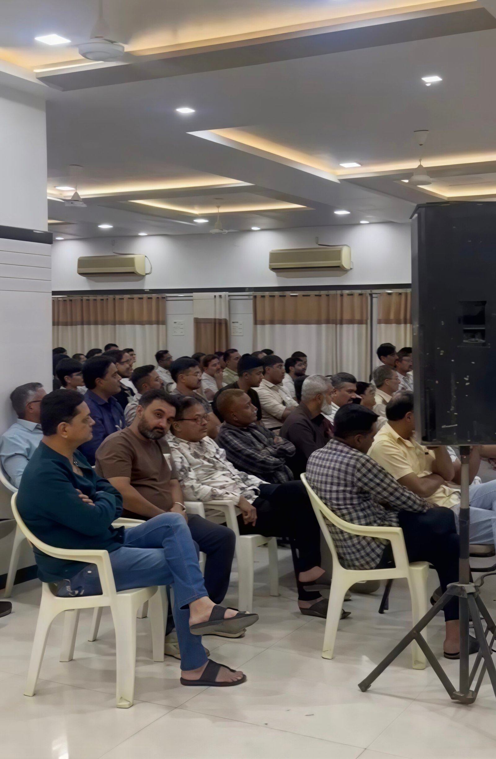 મોરબીમાં ઉદ્યોગકારોની યુધ્ધના મૃતકો પ્રત્યે સંવેદના, મિટીંગોમાં જમણવારમાં મીઠાઇ નહી