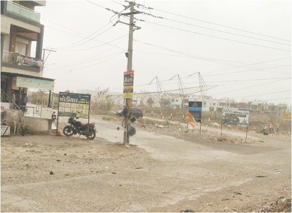 રાજ્યભરમાં તોફાની પવન સાથે તારાજી, પાકથી વીજ પુરવઠા સુધી વ્યાપક નુકસાન