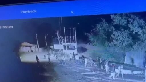 ભચાઉના રામપરમાં જૂના મનદુ:ખમાં પૂર્વ સરપંચ પર અંધાધૂંધ ફાયરીંગ, પથ્થરમારો