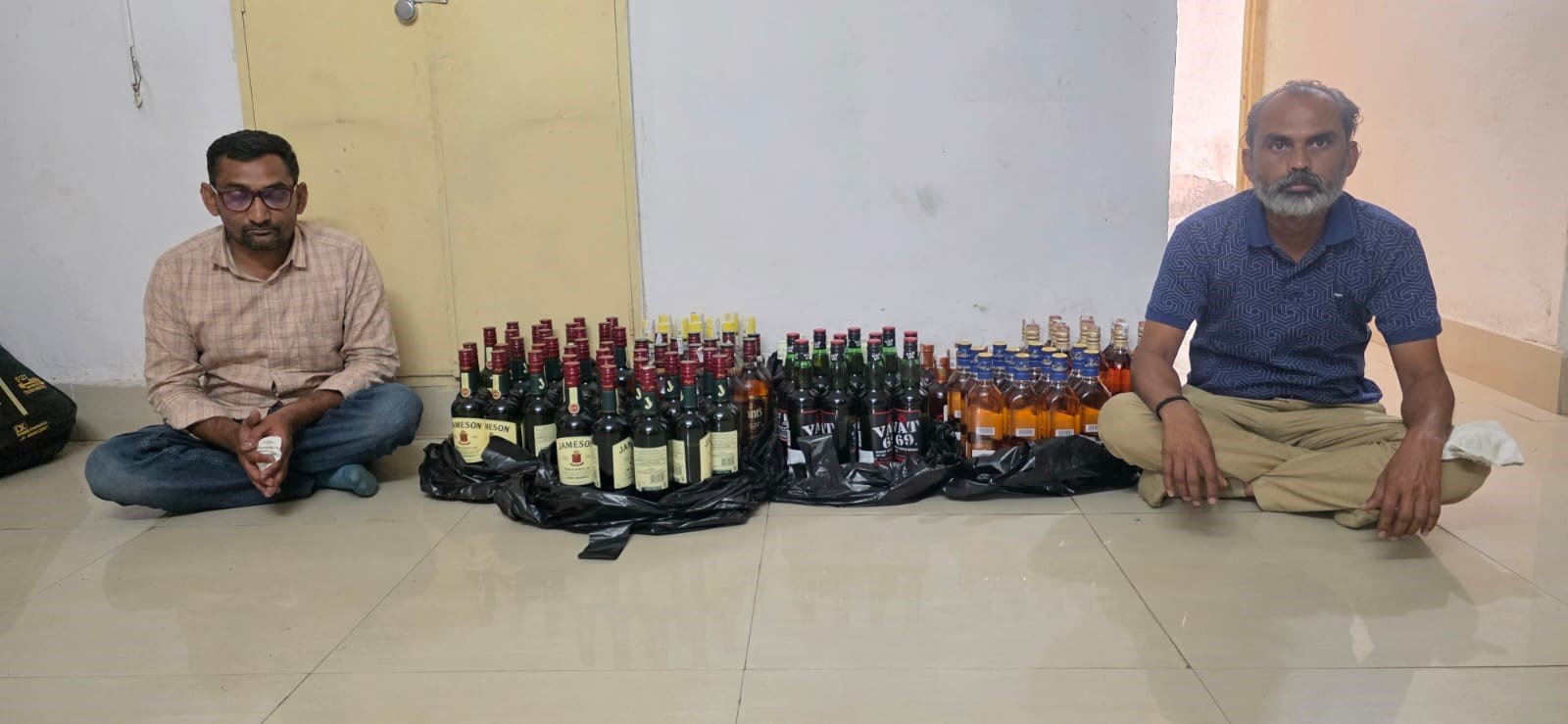  જેતપુર : કારમાં ગુપ્ત ખાનું બનાવી વિદેશી દારૂની હેરાફેરી કરતા સુરતના બે ઝડપાયા