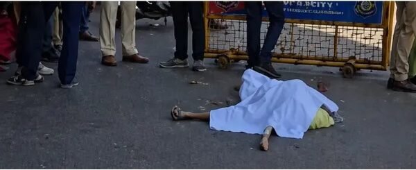 ભચાઉના વોંધ ઓવરબ્રિજ નજીક ધોળા દિવસે ગોળી ધરબી વૃધ્ધની કરી હત્યા