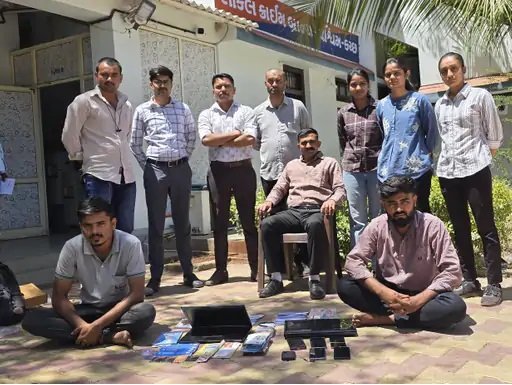 કચ્છમાં રૂ.૭૦ કરોડનું દેશવ્યાપી સાયબર કૌભાંડ પોલીસે ઝડપી પાડયું