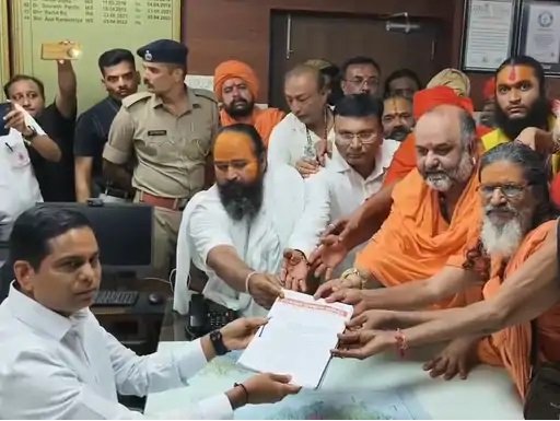 ગિરનાર બચારો અભિયાન! સાધુ-સંતોની અભૂતપૂર્વ મહારેલી