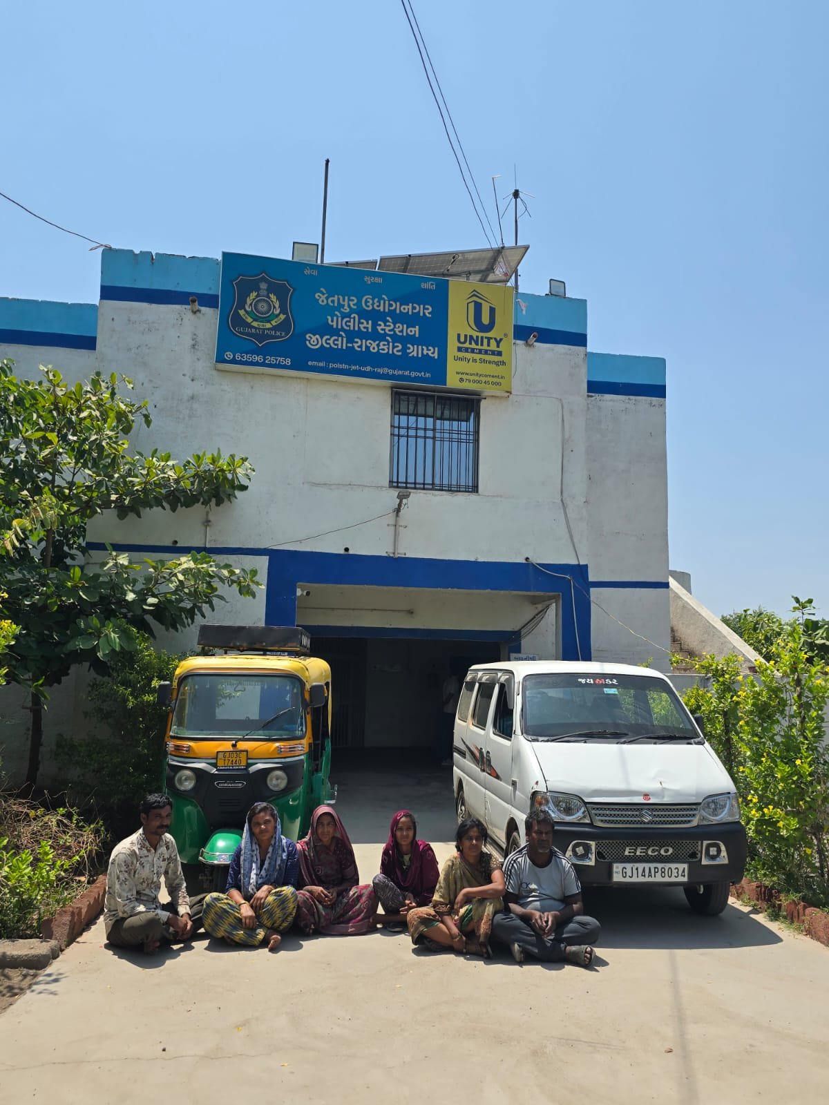 જેતપુરમાં રામાપીરના ઉત્સવમાં ભીડનો લાભ લઈ સોનાના ચેઈન ચોરતી ટોળકી ઝડપાઈ