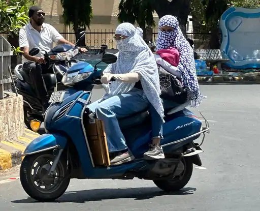 રાજકોટમાં ૪૨ ડિગ્રી, આકાશમાંથી અગનવર્ષા