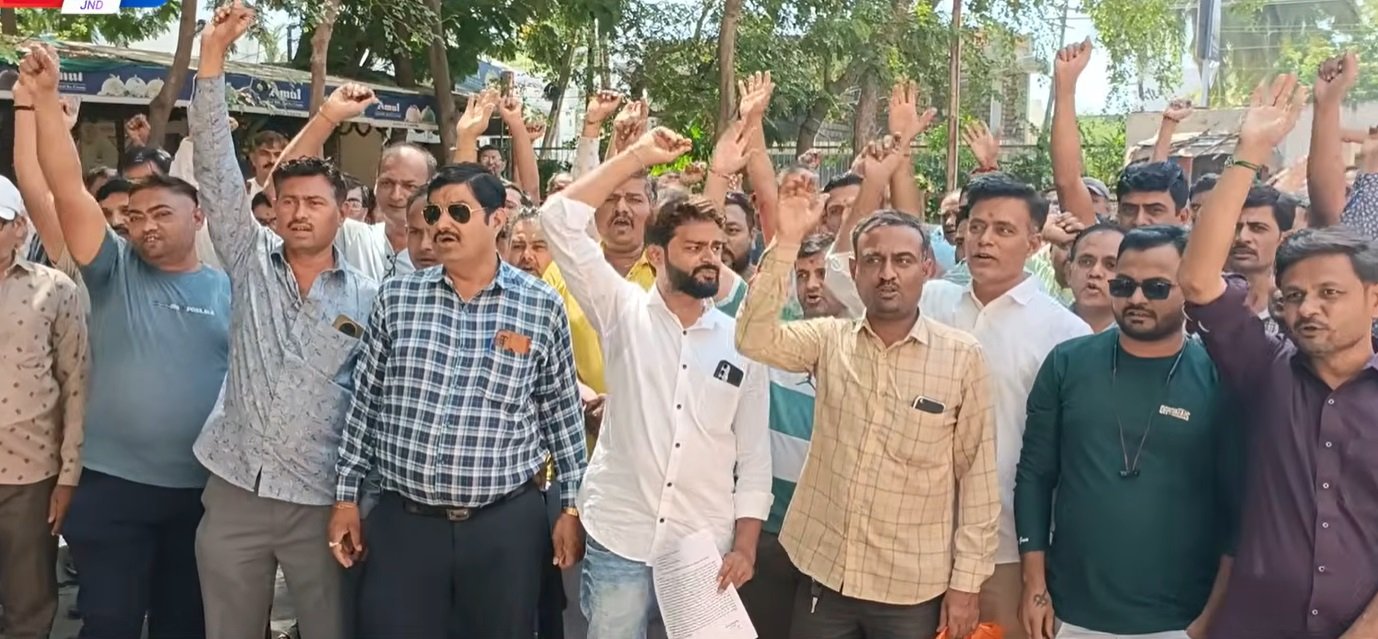 જૂનાગઢમાં બાળકોની ફી સહાય માટે કરેલી ૨૮૯૨માંથી ૨૨૧૮ રત્ન કલાકારની અરજી રદ