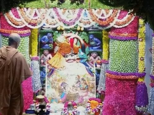 સાળંગપુરમાં દાદાને ૮ કિલો સુવર્ણ વાઘાનો શણગાર