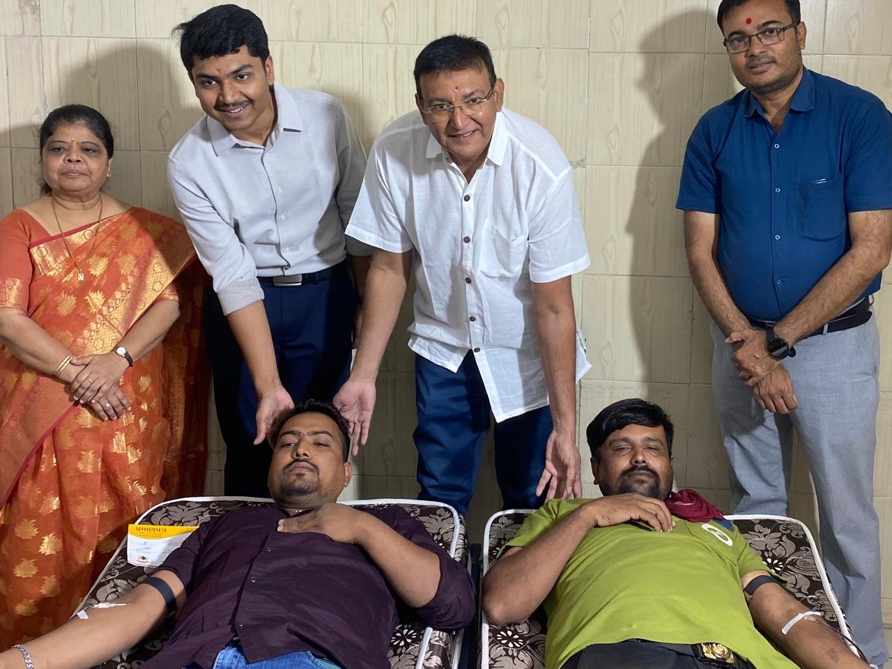 મોદી સ્કૂલના સ્થાપના દિવસ નિમિતે રકતદાન કેમ્પમાં ૨3૭ બોટલ એકત્ર