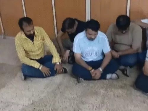  સોની કામ સાથે સંકળાયેલા રાજકોટ-ગોંડલના સાત શખ્સો સાસણમાં જુગાર રમતા ઝડપાયા