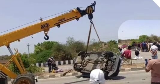 જાફરાબાદ નજીક બે કાર અને બાઇક ગમખ્વાર અકસ્માત : બાઇક ચાલક વૃધ્ધનું મોત