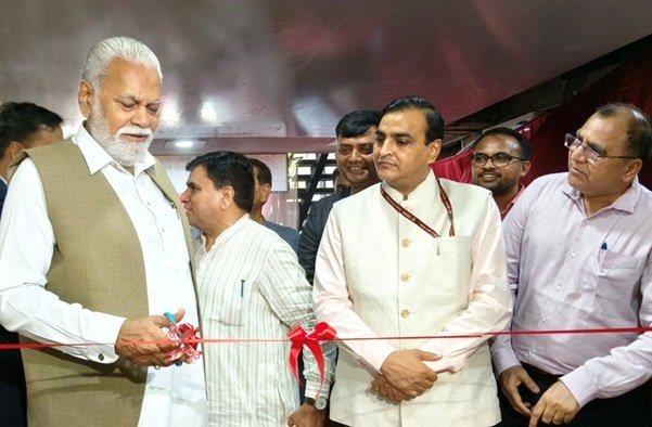  રાજકોટમાં પ્રથમ આધાર સેવા કેન્દ્રનો શુભારંભ