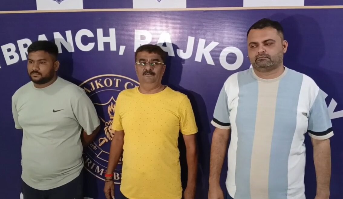 ન્યૂઝના નામે ખંડણી માંગનાર અમિત ઠક્કર સહિત 3 ફરી પાંજરે પુરાયા