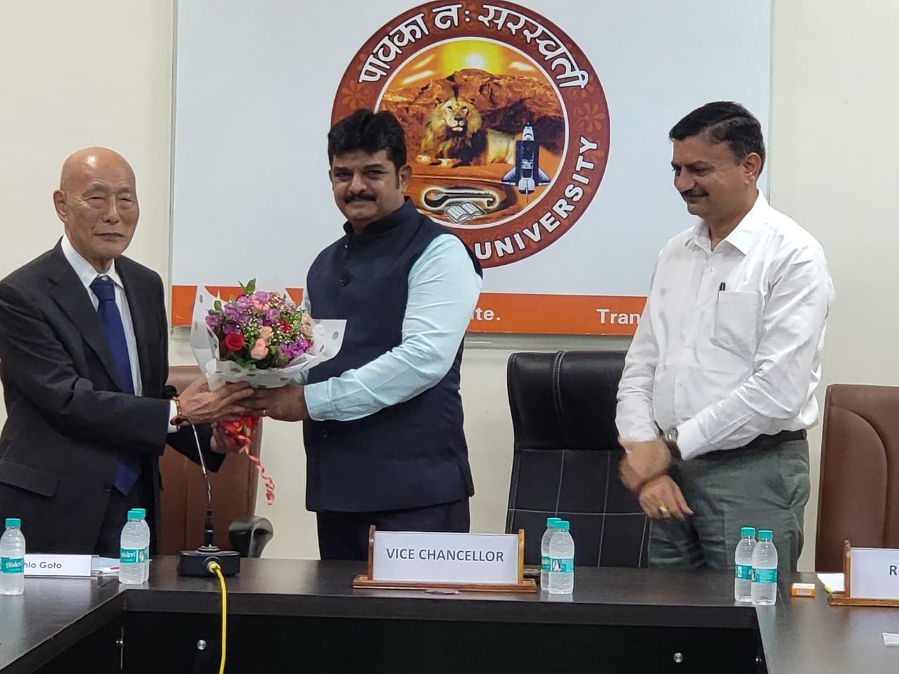  સૌરાષ્ટ્ર યુનિવર્સિટીમાં જાપાનના ઉદ્યોગિક સલાહકારની રાજકોટના ઉદ્યોગપતિઓ સાથે સંવાદ
